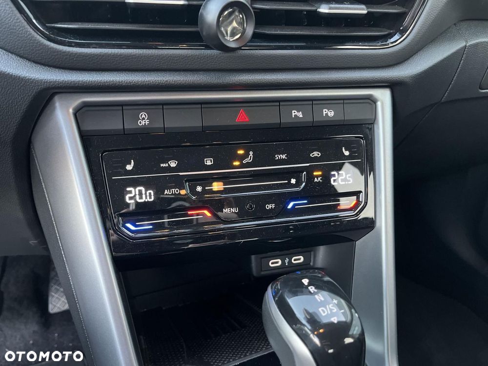 Volkswagen T-Roc - 21
