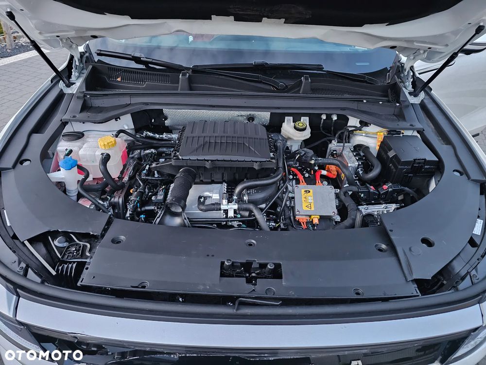 Omoda 9 1.5 Super Hybrid Exclusive AWD - 33