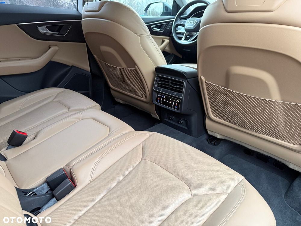 Audi Q8 - 13