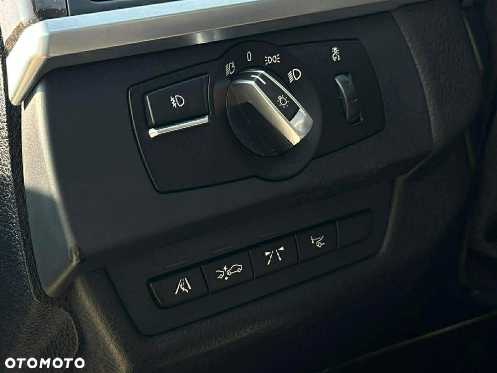 BMW Seria 6 650i xDrive - 34