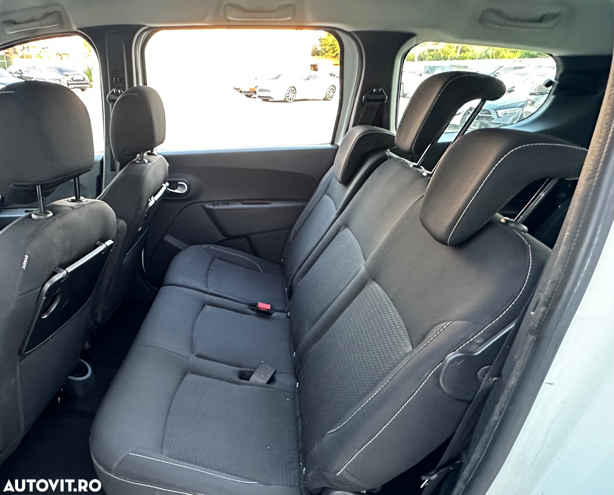 Dacia Lodgy 1.5 Blue dCi Ambiance - 14