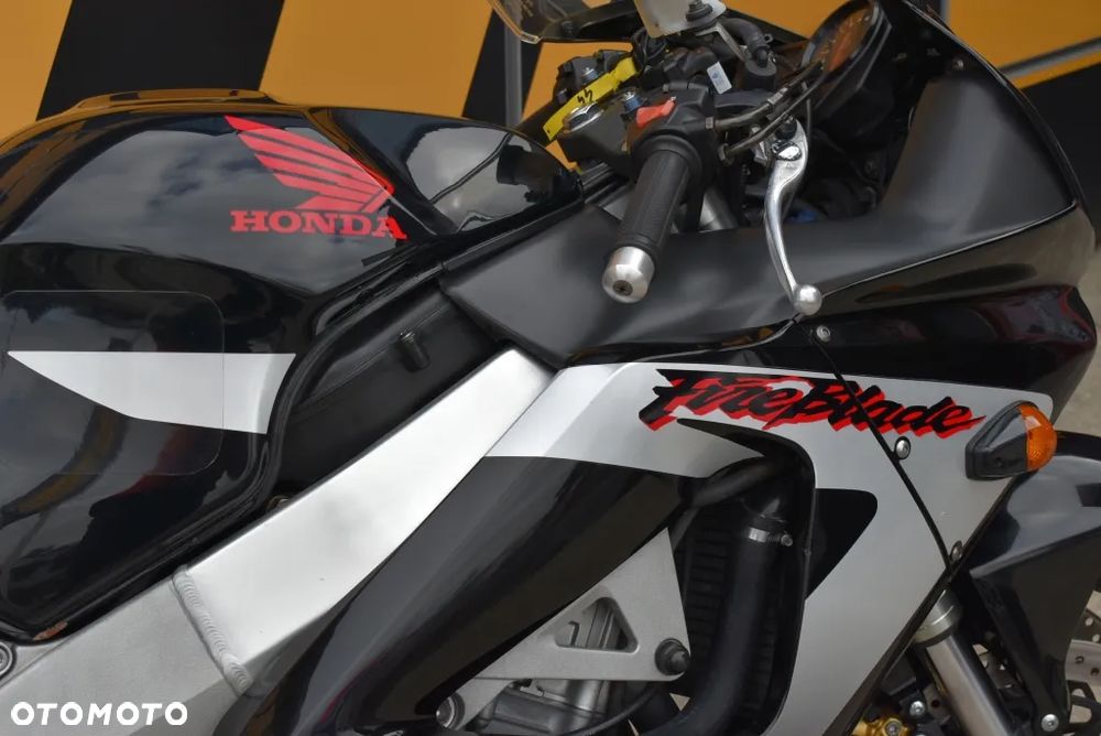 Honda CBR - 37
