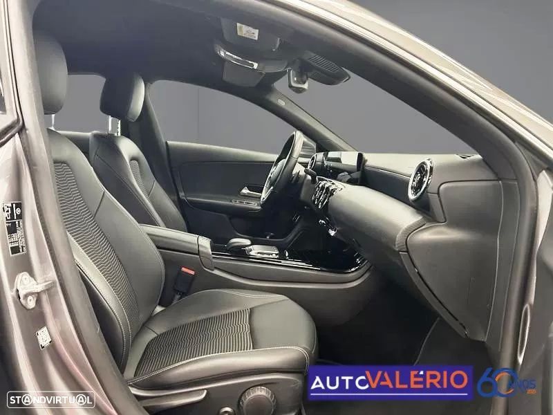 Mercedes-Benz CLA 250 - 25