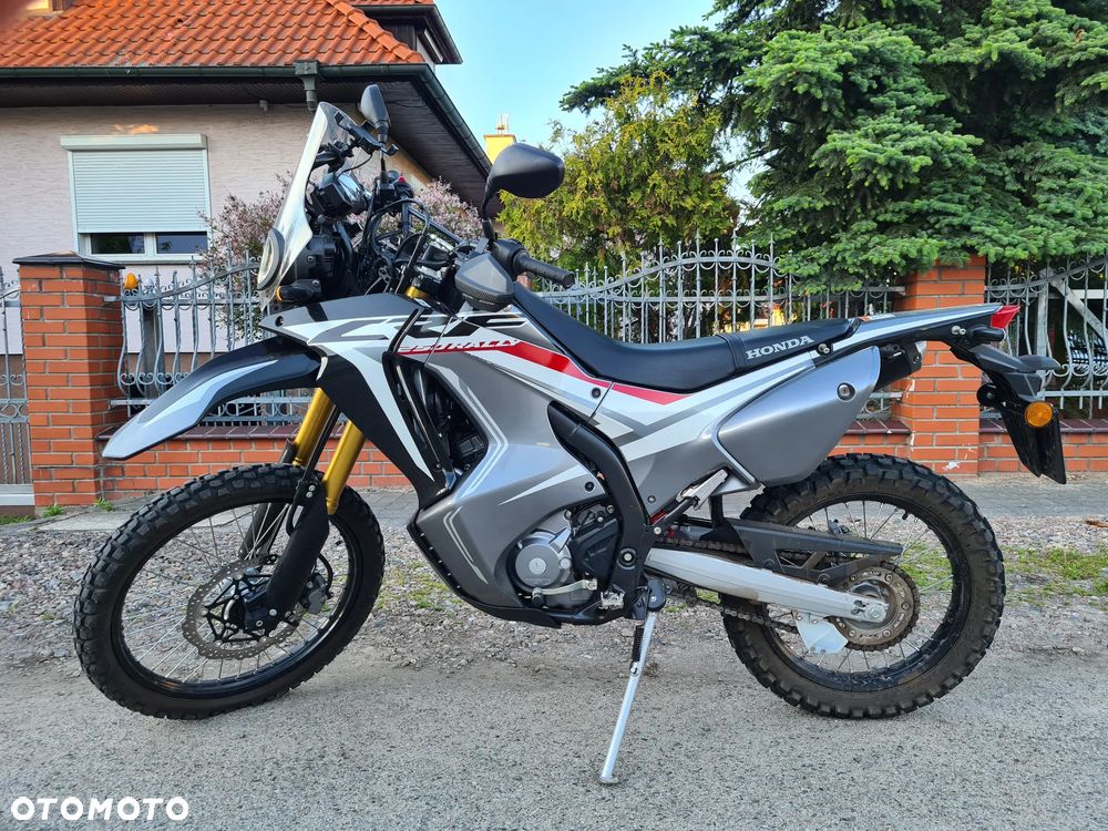 Honda CRF - 1