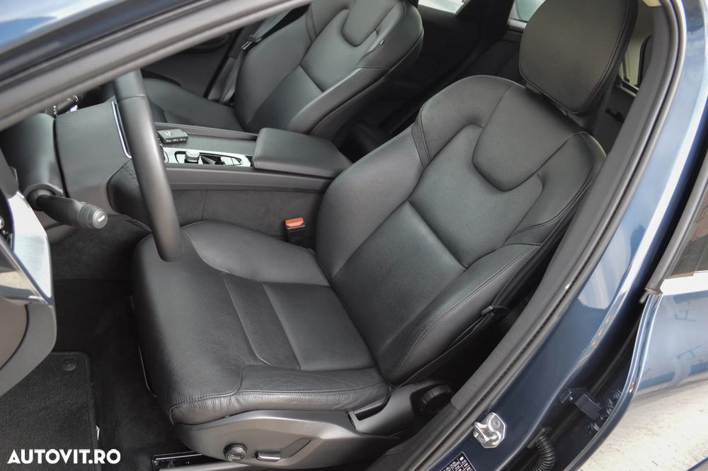 Volvo XC 60 Recharge T6 Twin Engine eAWD Inscription Expression - 29