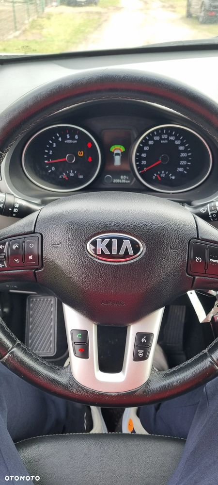 Kia Sportage 1.7 CRDI 2WD ISG Dream-Team Edition - 8