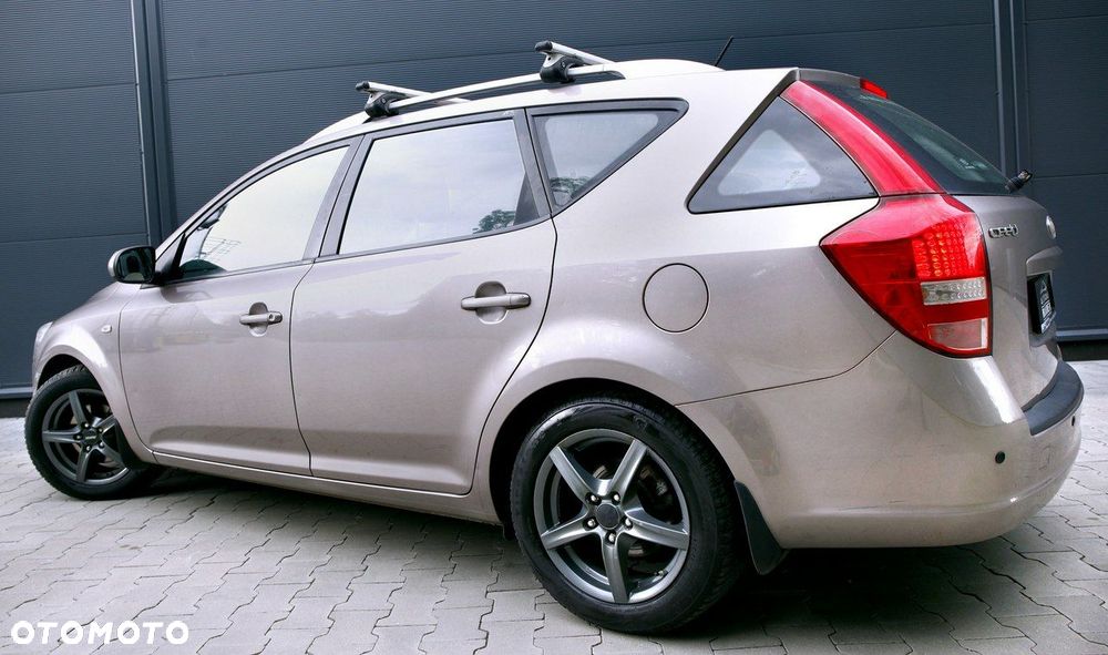 Kia Ceed - 26
