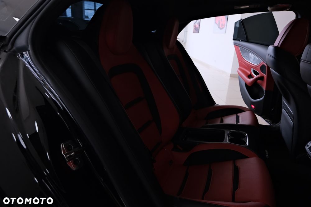 Mercedes-Benz AMG GT 63 4Matic+ Speedshift MCT 9G - 33