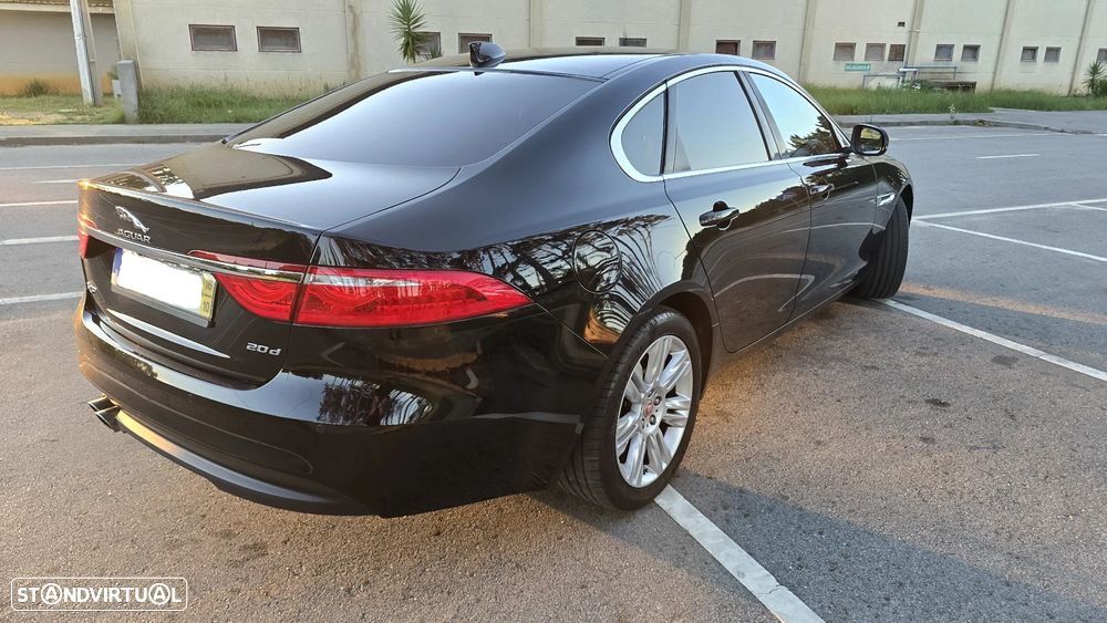 Jaguar XF 2.0 D Prestige Aut. - 3