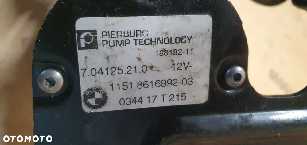 Dodatkowa pompka obiegu wody BMW I F20 8616992 - 8