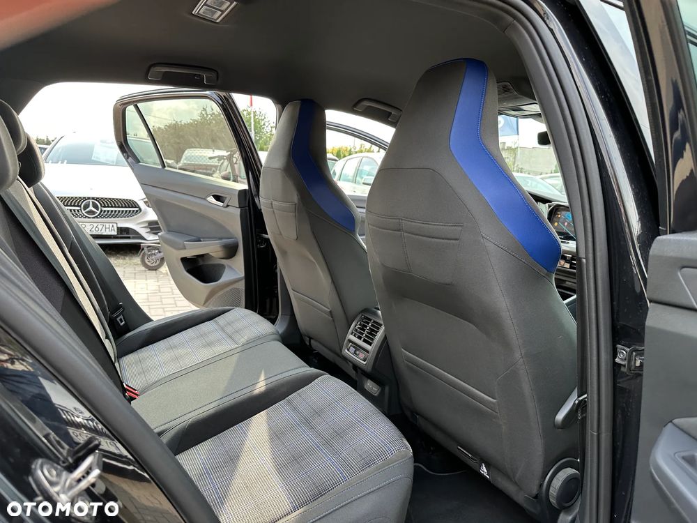 Volkswagen Golf - 27