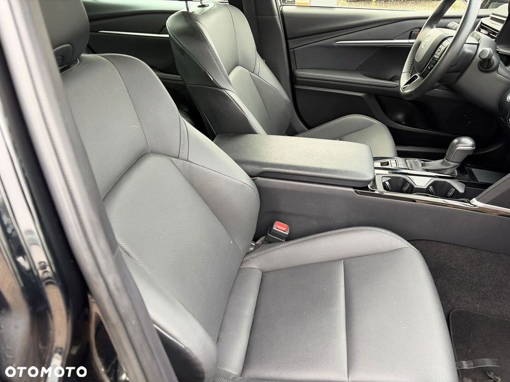 Toyota Camry - 10