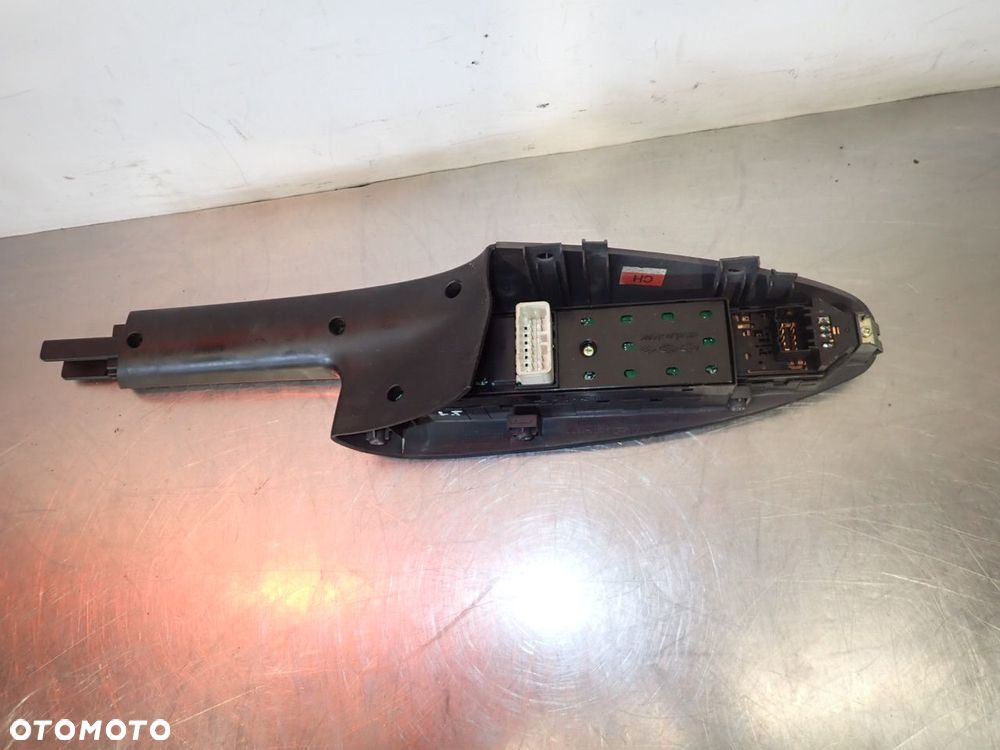 PANEL STEROWANIA SZYB HYUNDAI TUCSON I 93570-2E315 - 4