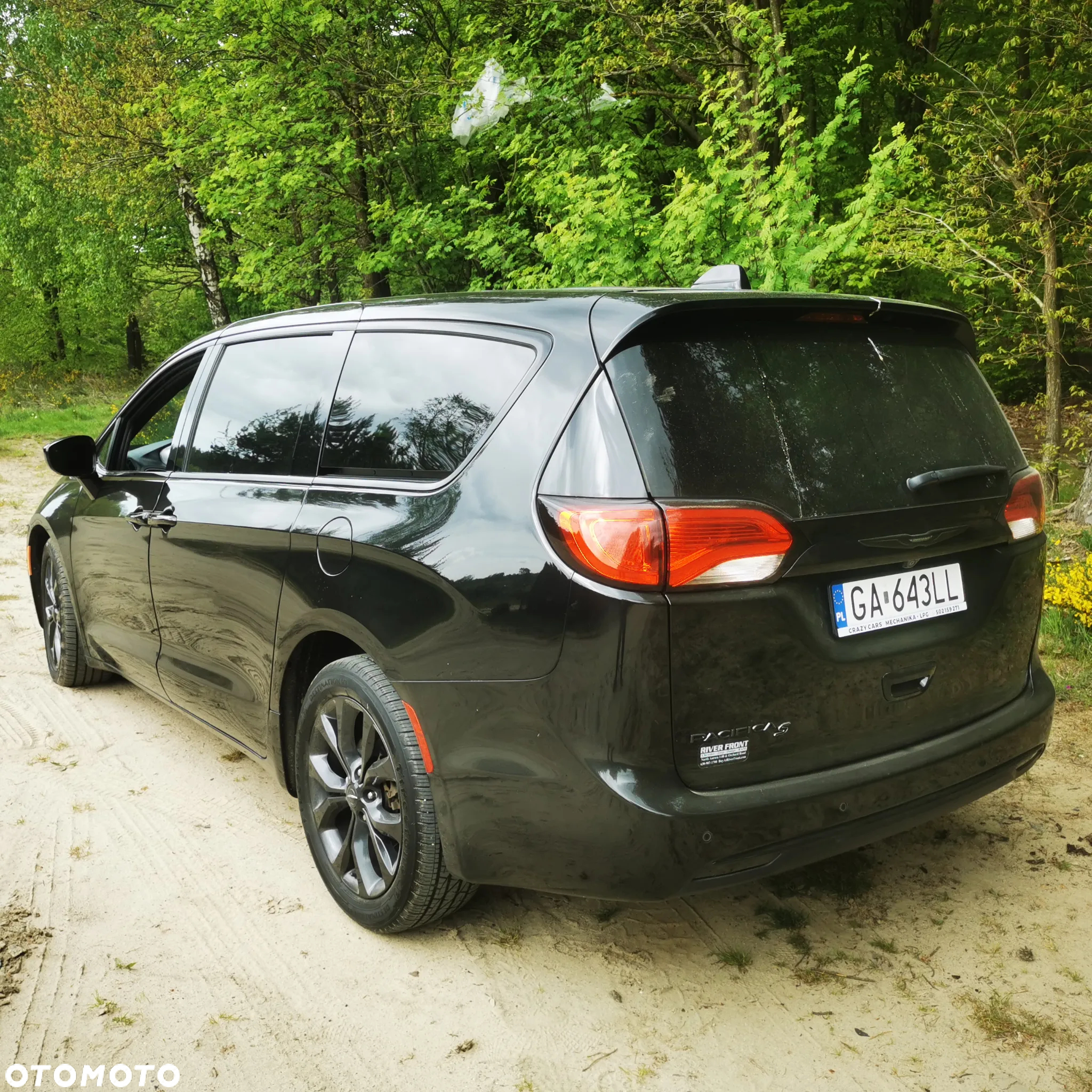 Chrysler Pacifica - 6