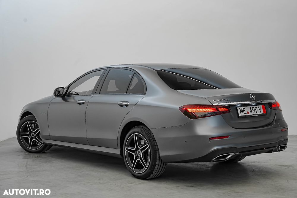 Mercedes-Benz E 300 de 9G-TRONIC AMG Line - 9
