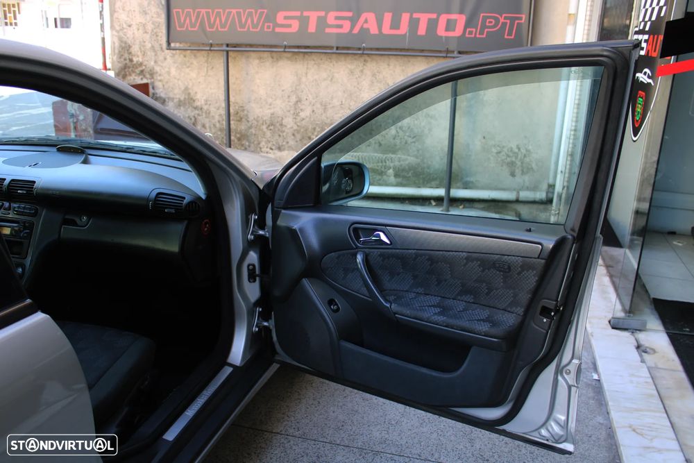 Mercedes-Benz C 220 CDi Avantgarde - 29