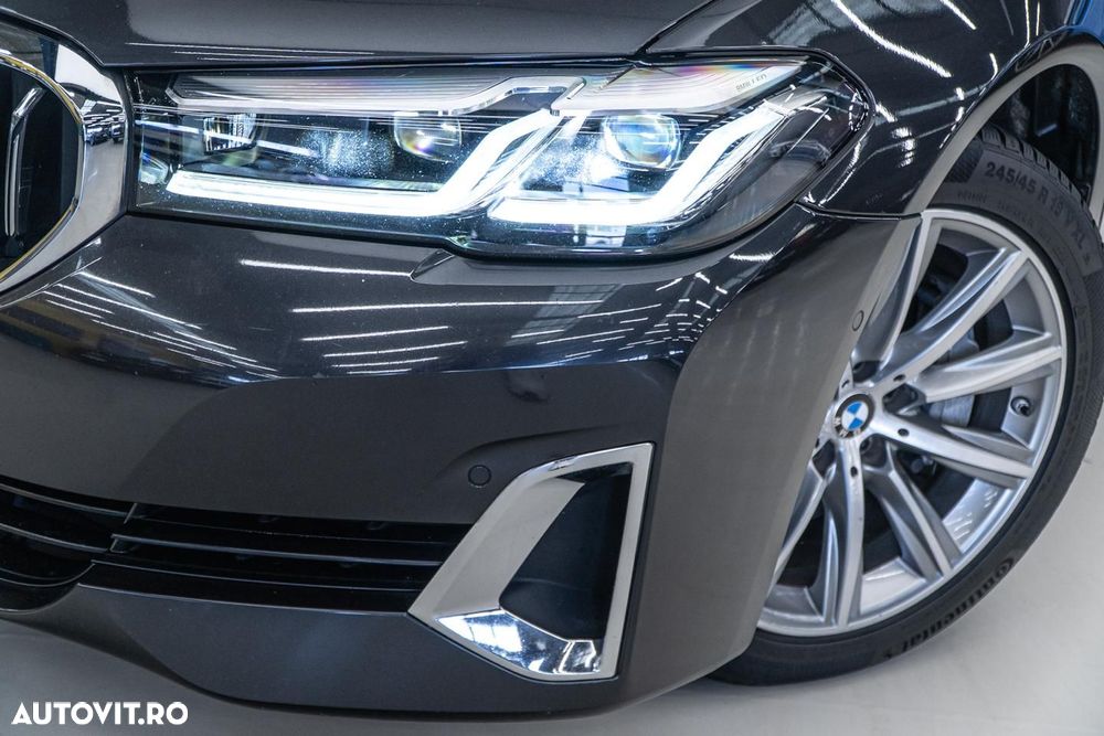 BMW Seria 5 530e Aut. Luxury Line - 38
