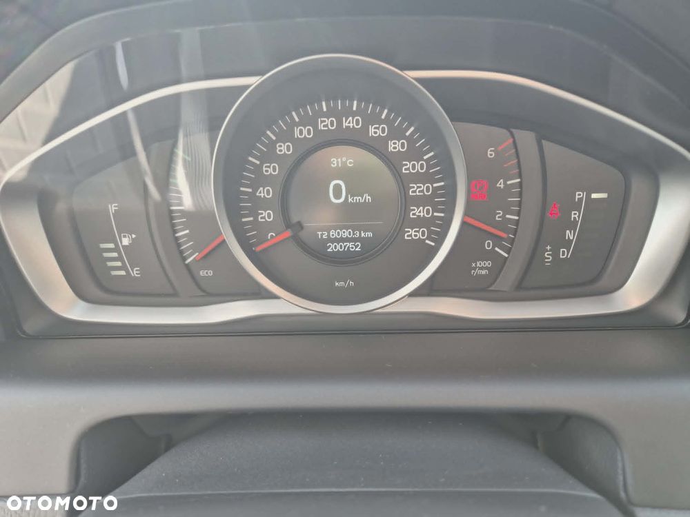 Volvo XC 60 D3 Drive-E Momentum - 5