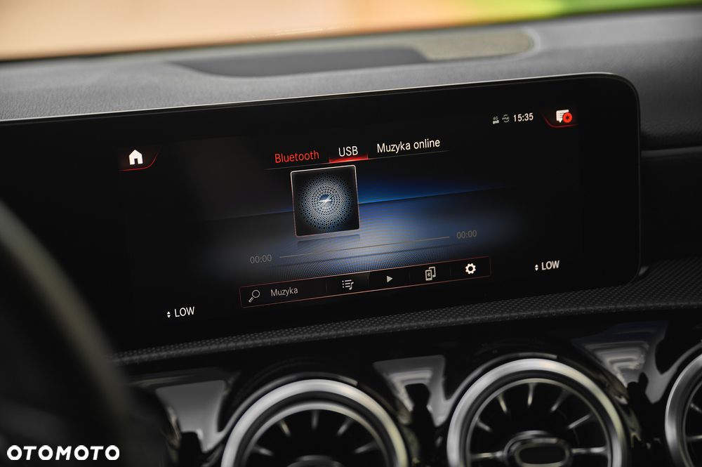 Mercedes-Benz Klasa A 220 d AMG Line 8G-DCT - 35