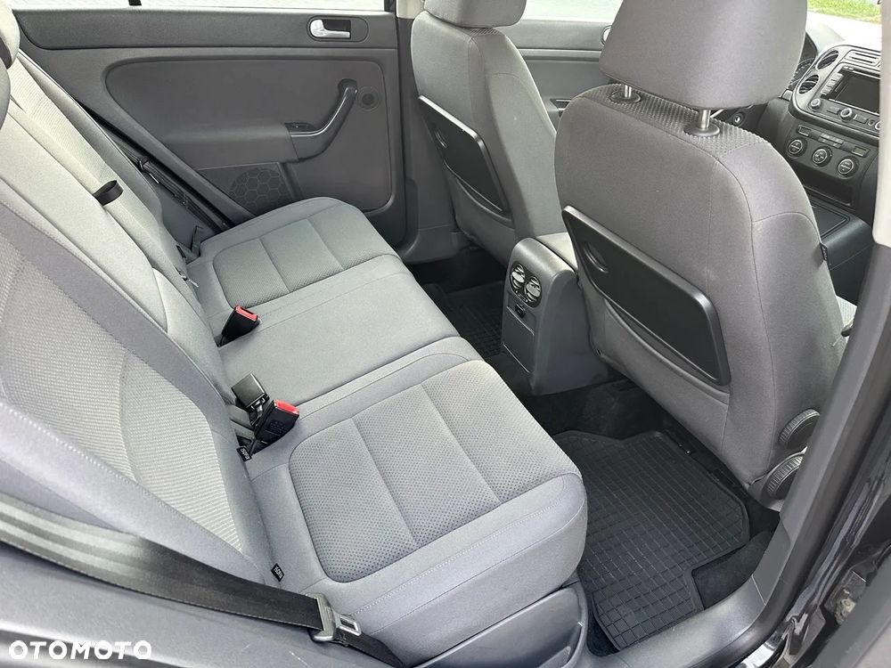 Volkswagen Golf Plus 1.9 TDI Sportline DSG - 10