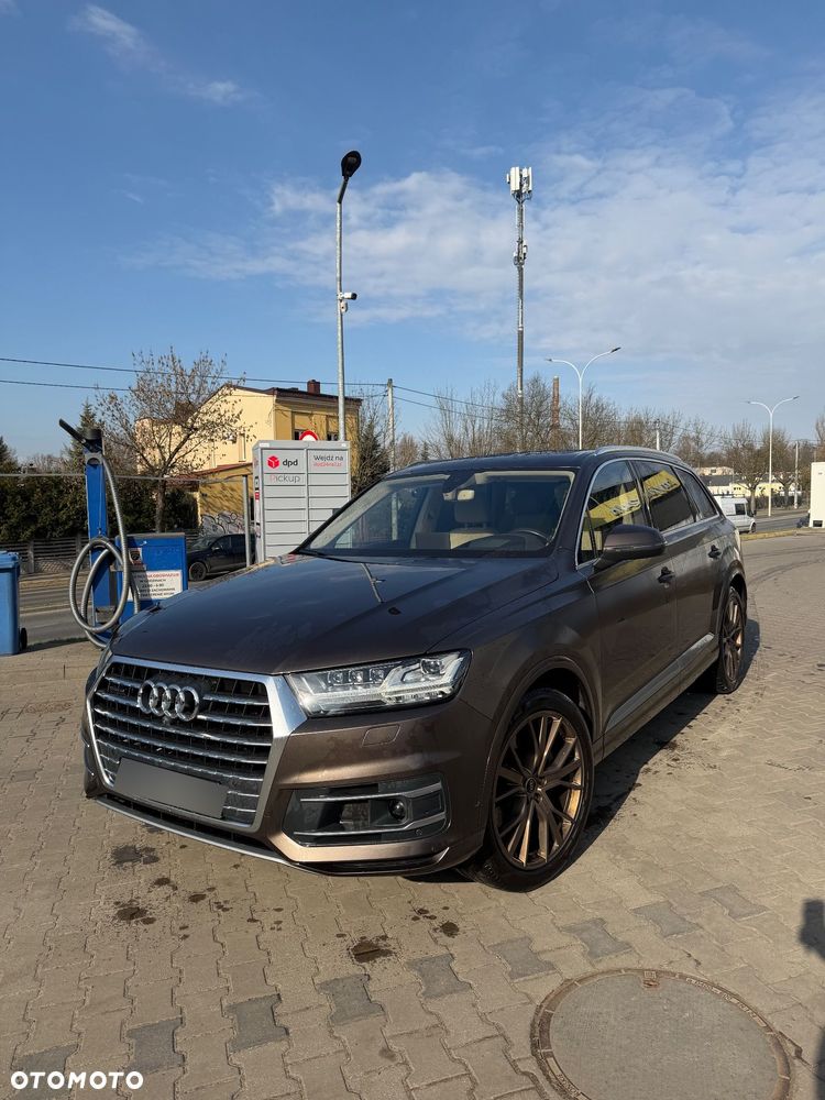Audi Q7 - 1
