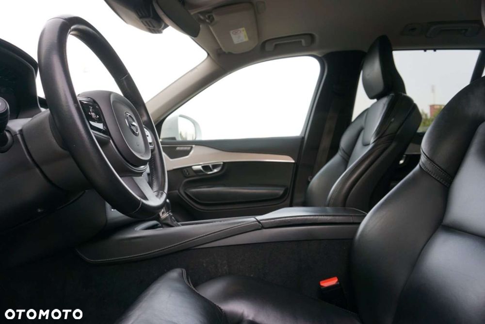 Volvo XC 90 - 15
