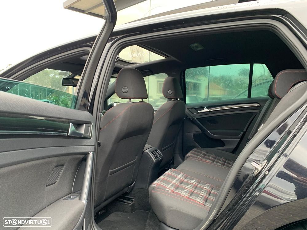 VW Golf 2.0 TSi GTi DSG Performance - 19