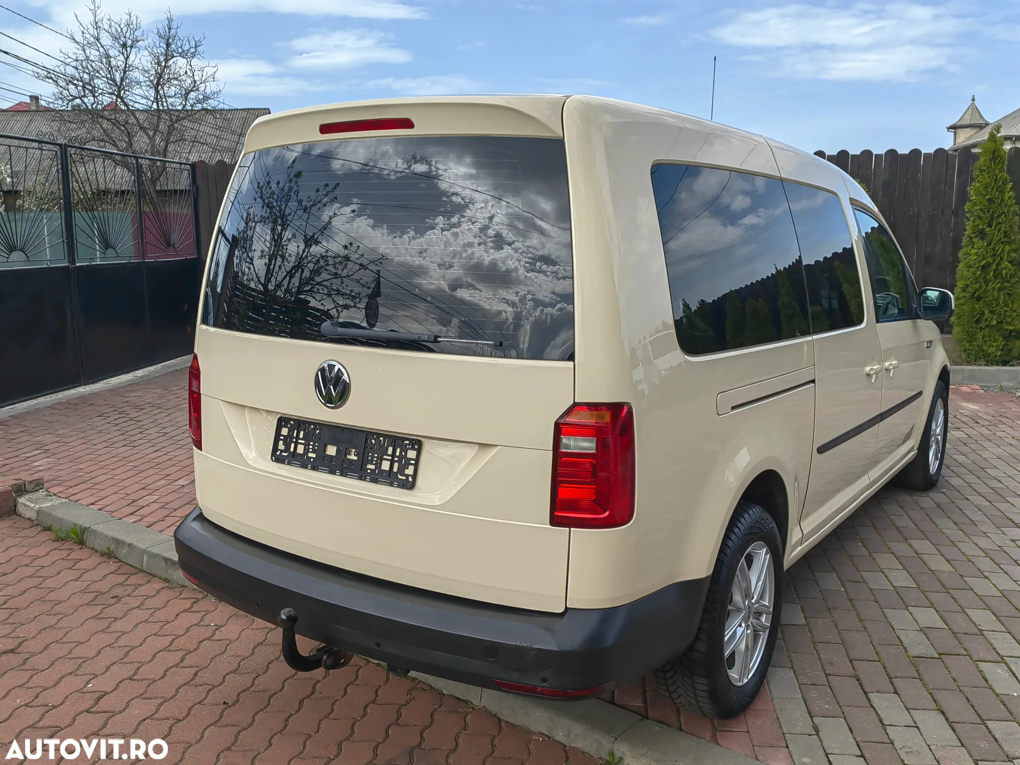 Volkswagen Caddy 2.0 TDI (7-Si.) DSG Maxi Family - 13