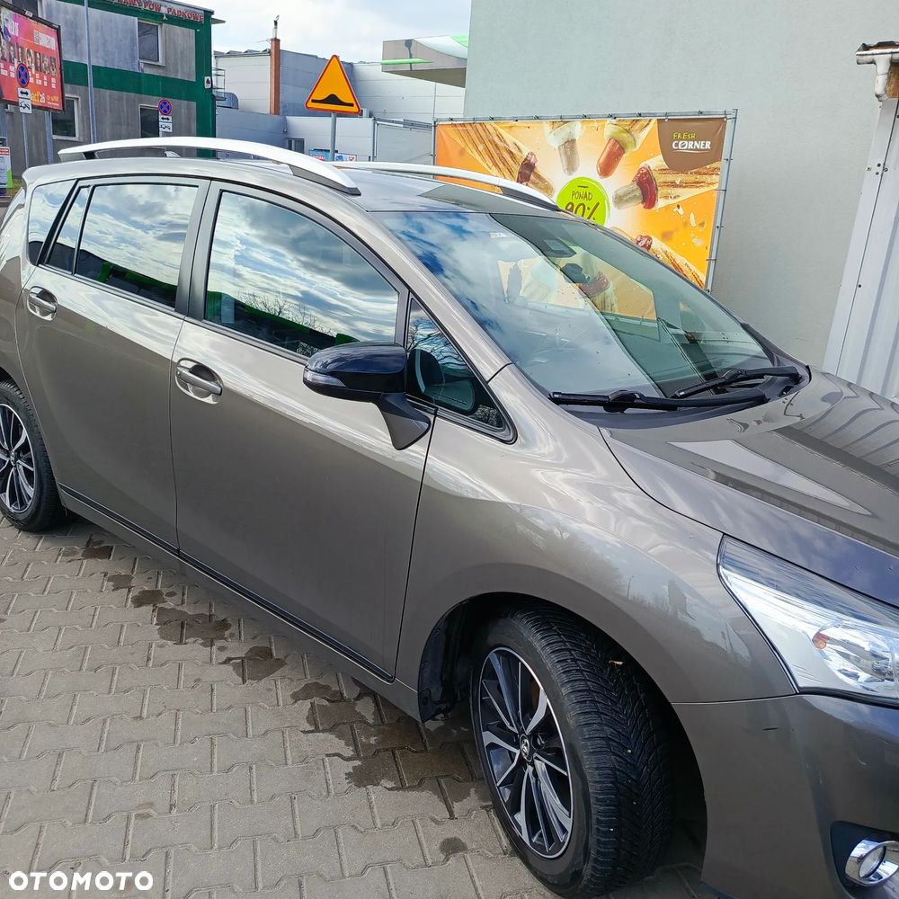 Toyota Verso 1.8 Selection EU6 - 10