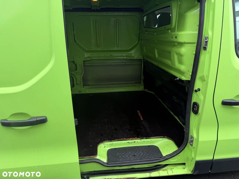Renault Trafic - 12