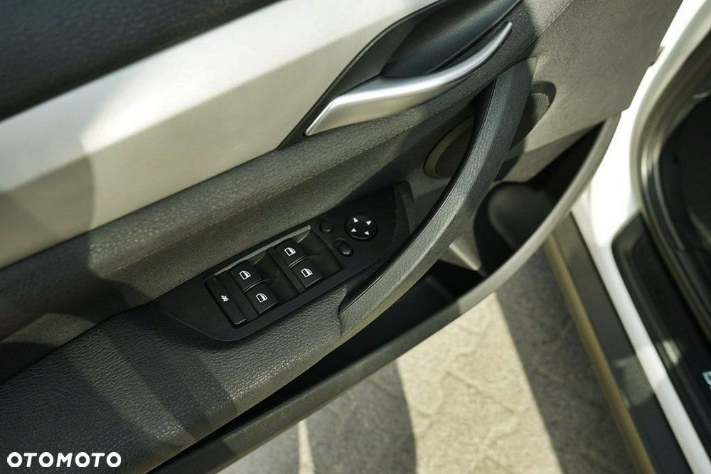 BMW X1 sDrive20d EfficientDynamics - 16