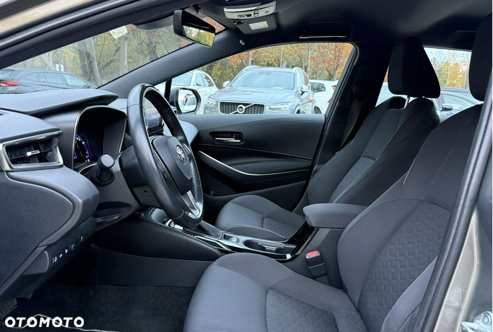 Toyota Corolla - 10