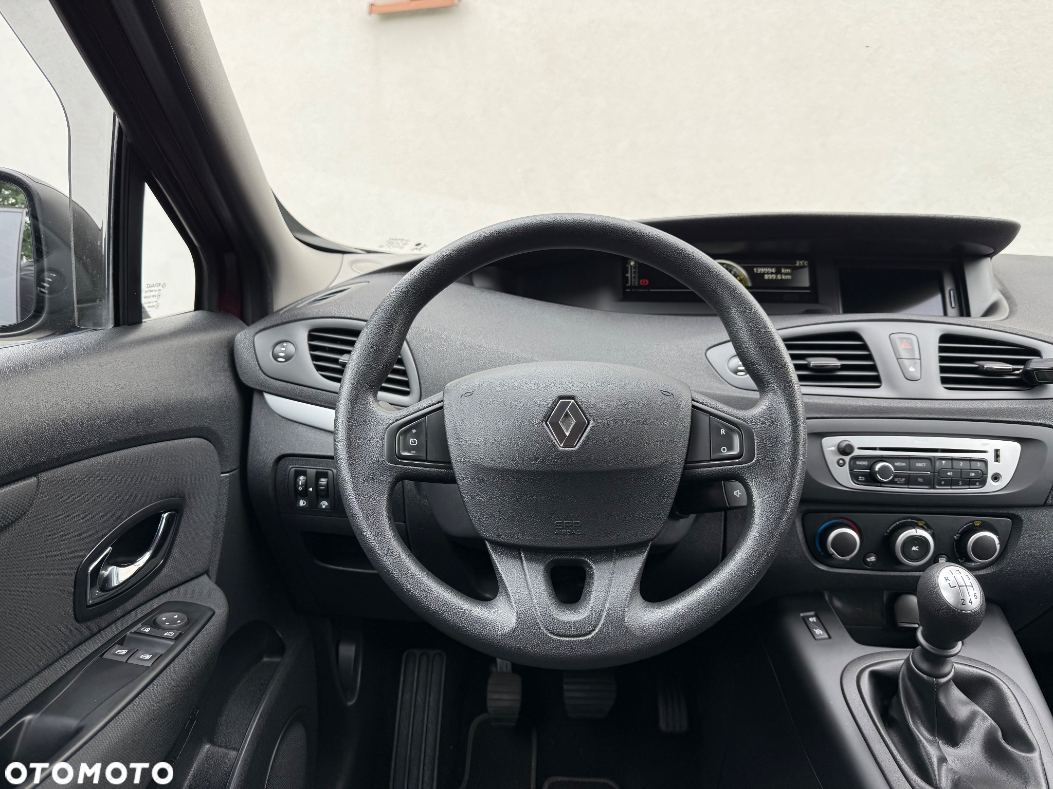 Renault Scenic 1.6 16V 110 TomTom Edition - 22