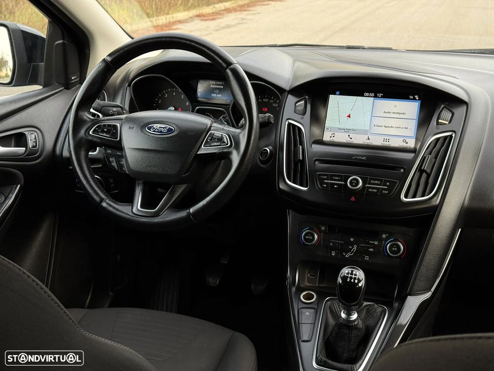 Ford Focus 1.0 EcoBoost Business - 12