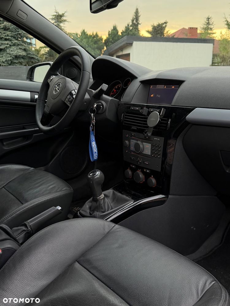 Opel Astra 2.0 Turbo Sport - 12