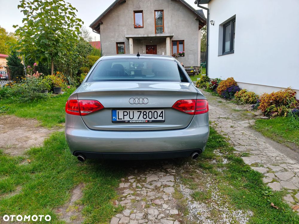 Audi A4 Limousine - 5