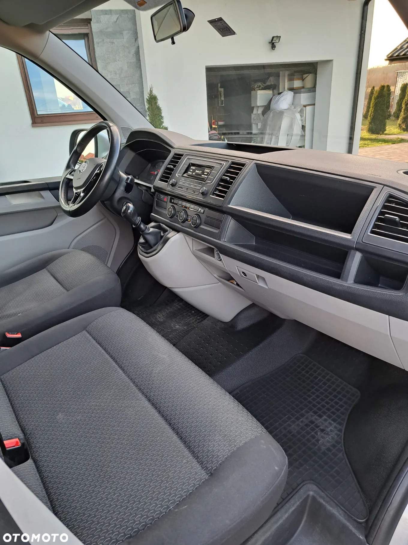 Volkswagen Caravelle 2.0 TDI L2 Trendline - 4