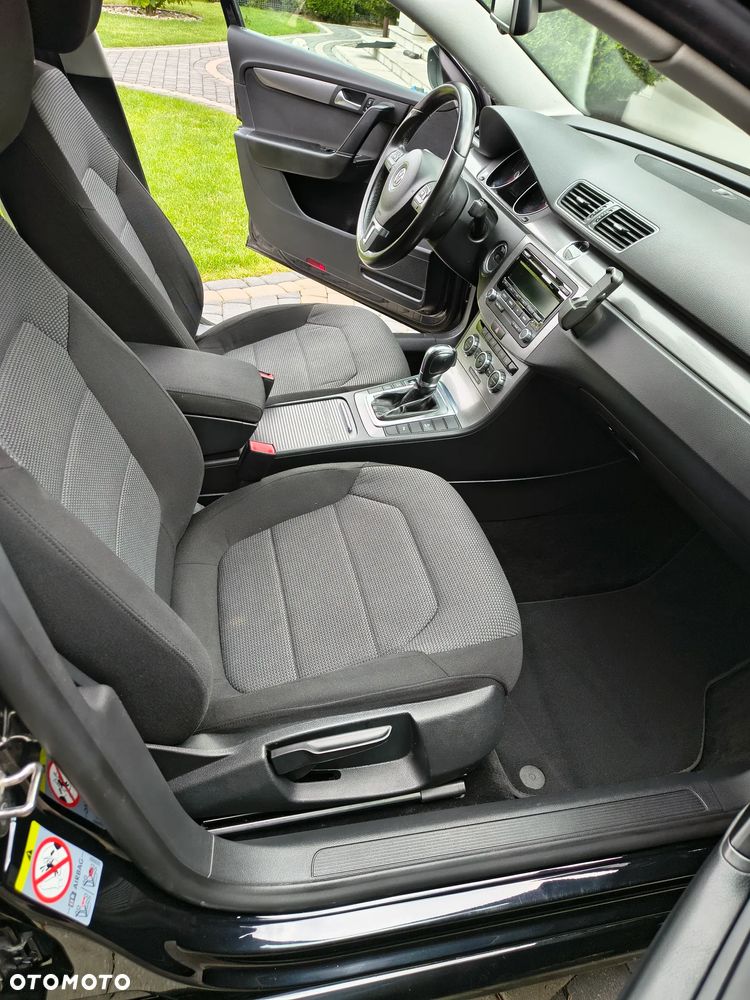 Volkswagen Passat 2.0 TDI DSG BlueMotion Technology Comfortline - 13