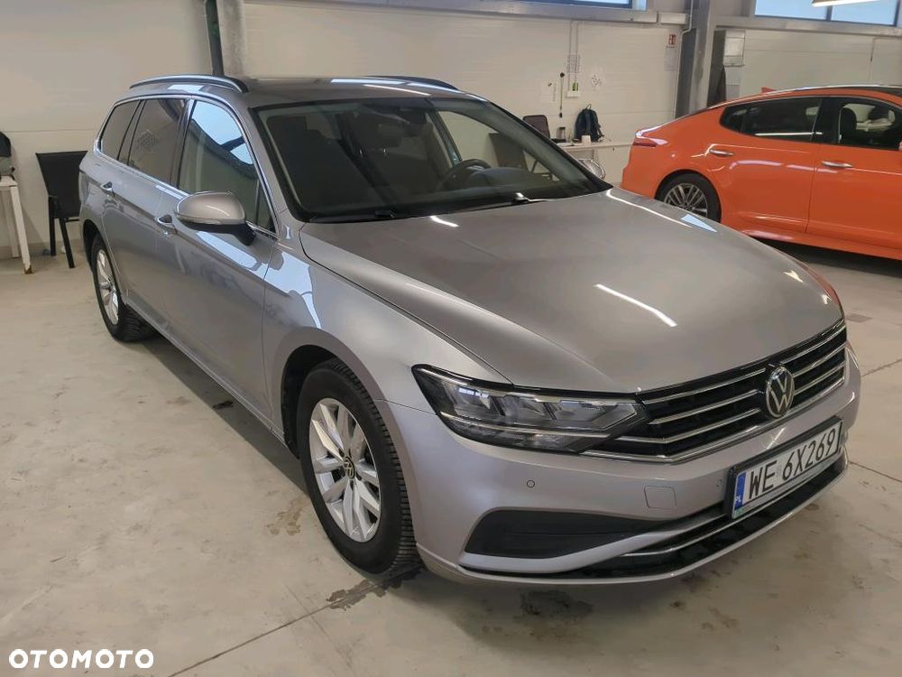 Volkswagen Passat Variant 2.0 TDI EVO Business DSG - 4