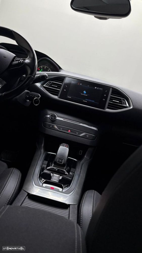Peugeot 308 1.5 BlueHDi Allure Pack EAT8 - 23