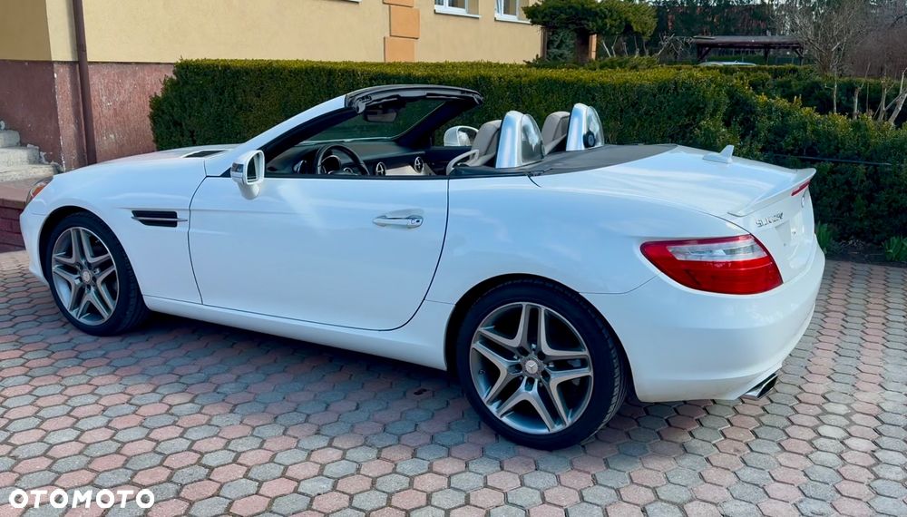 Mercedes-Benz SLK 250 (BlueEFFICIENCY) 7G-TRONIC - 5