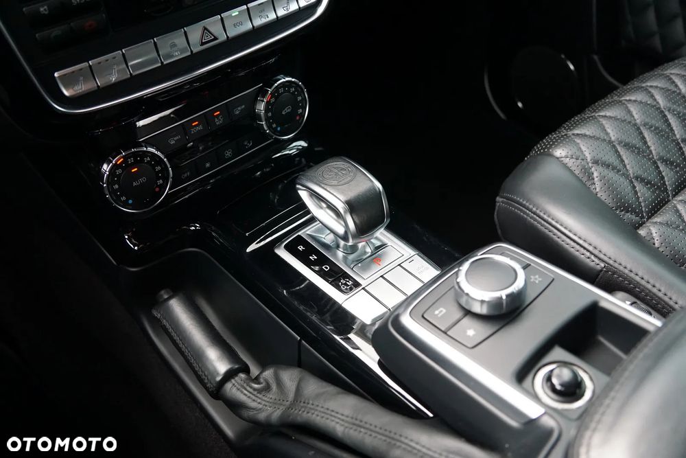 Mercedes-Benz Klasa G AMG 63 AMG SPEEDSHIFT 7G-TRONIC - 38