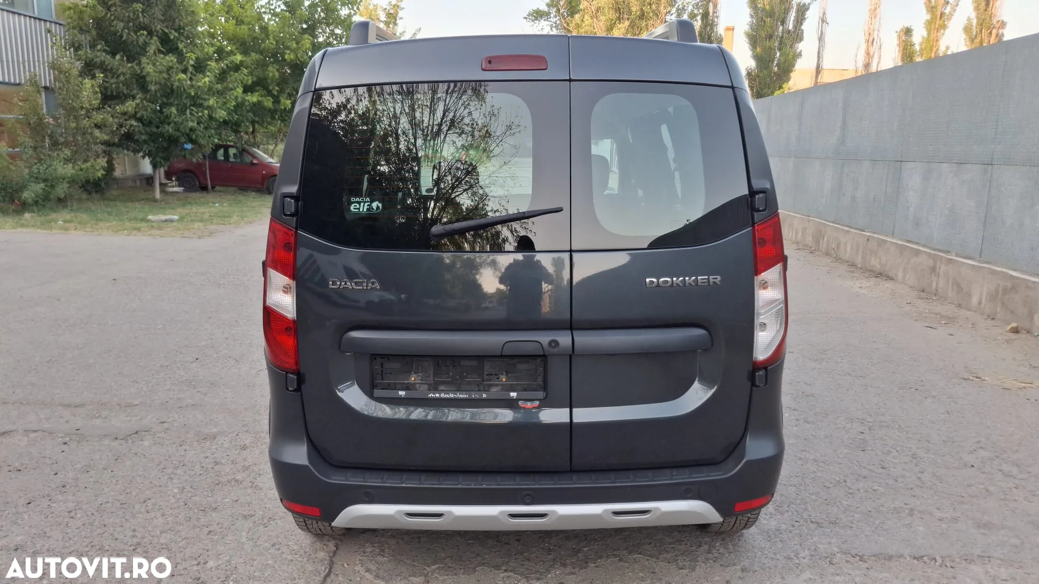 Dacia Dokker 1.2 TCe 115 CP Stepway - 10