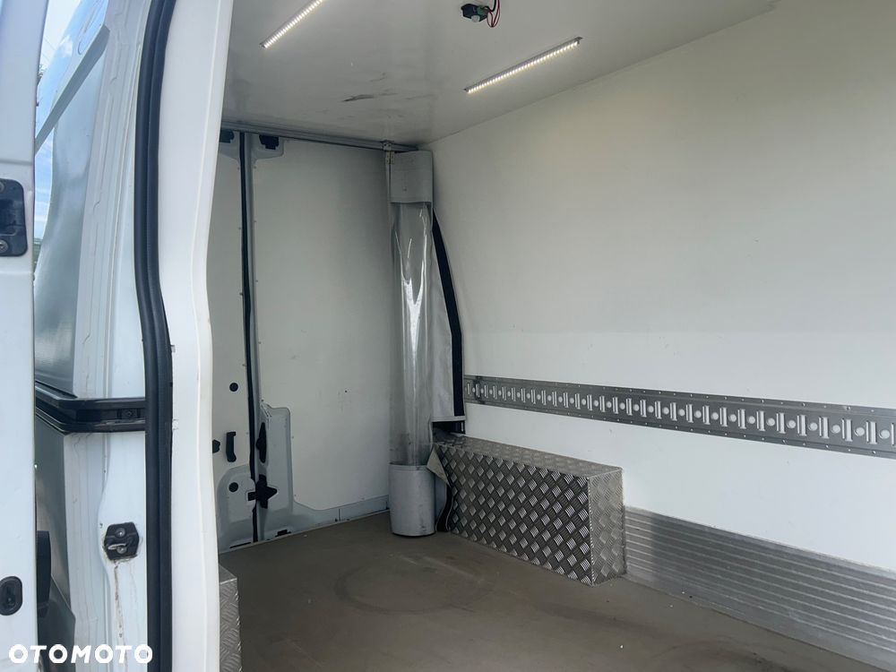 Renault Master - 18