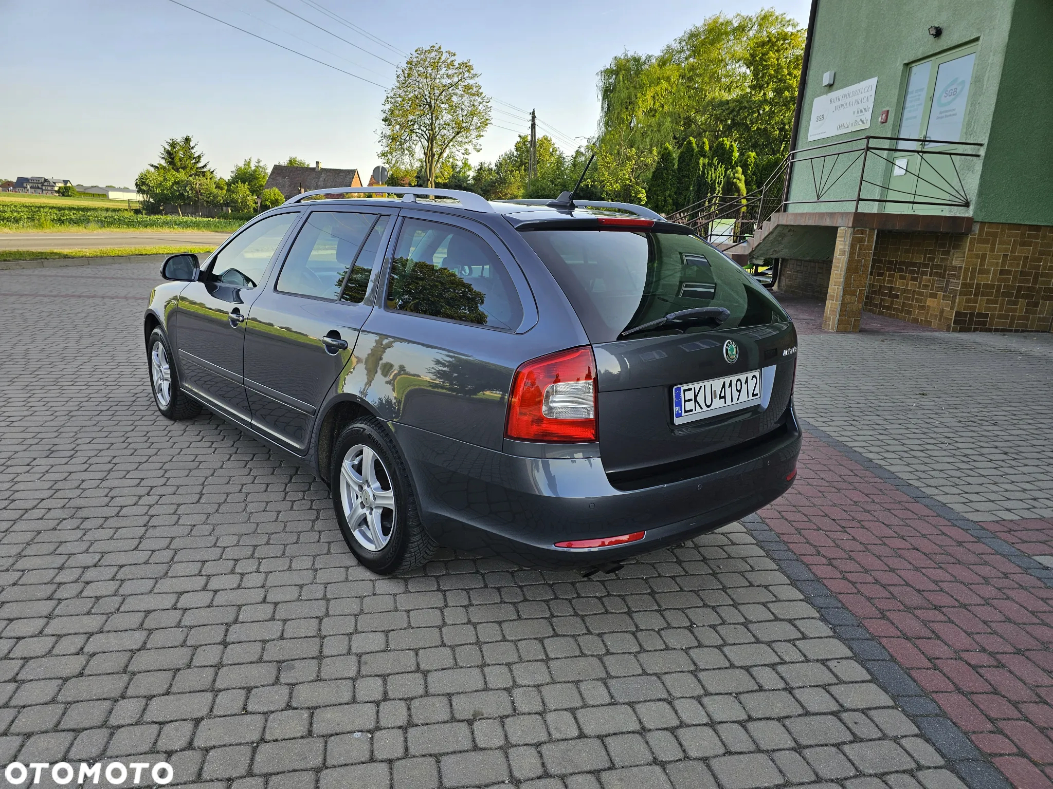 Skoda Octavia Combi 1.8 TSI DSG Laurin & Klement - 3