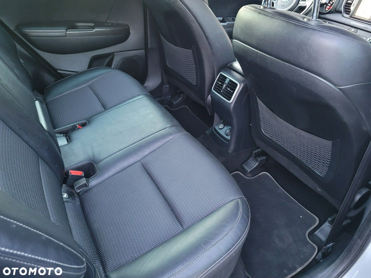 Kia Sportage - 16