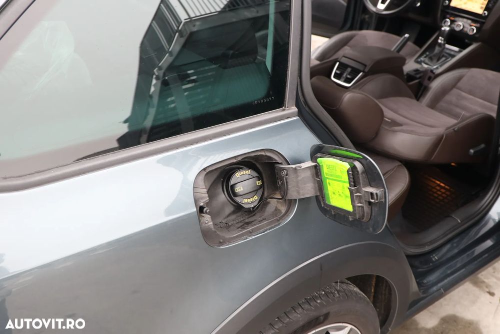 Skoda Octavia 2.0 TDI (Green tec) 4x4 DSG Scout - 37