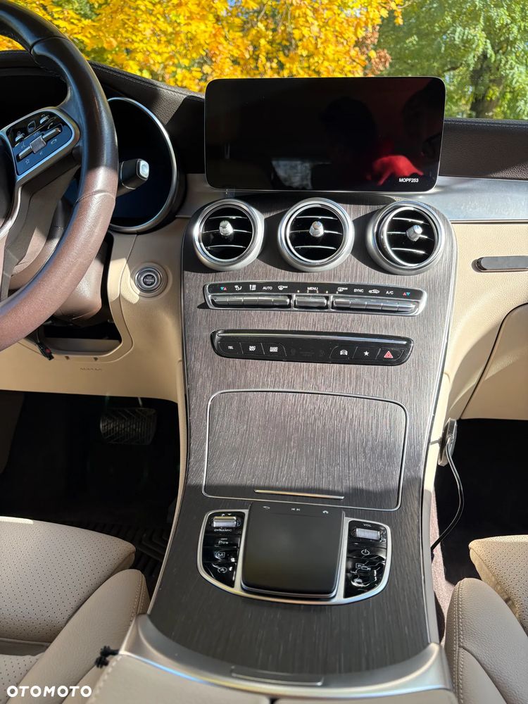 Mercedes-Benz GLC 300 d 4-Matic - 26