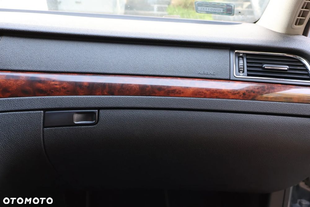 Skoda Superb 2.0 TDI Elegance DSG - 22