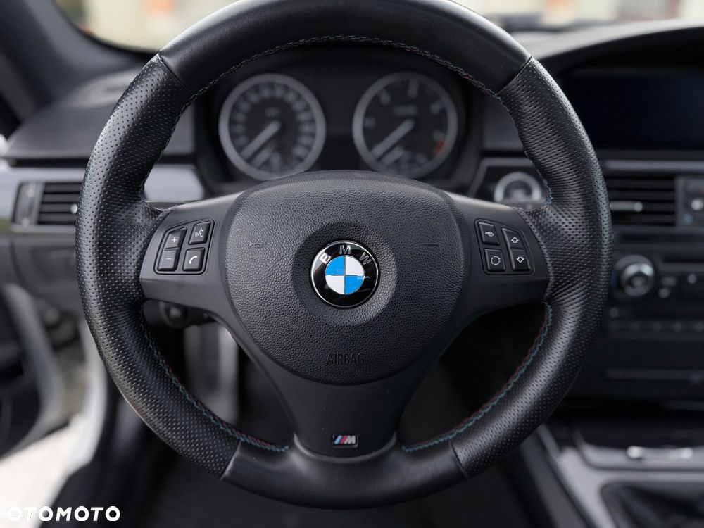BMW Seria 3 320d - 24